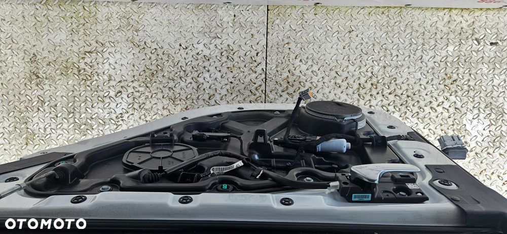 Dodge Durango III LIFT 2017-  Kompletne Drzwi tył prawy Tylne prawe KOLOR PW7 BIAŁE - 10