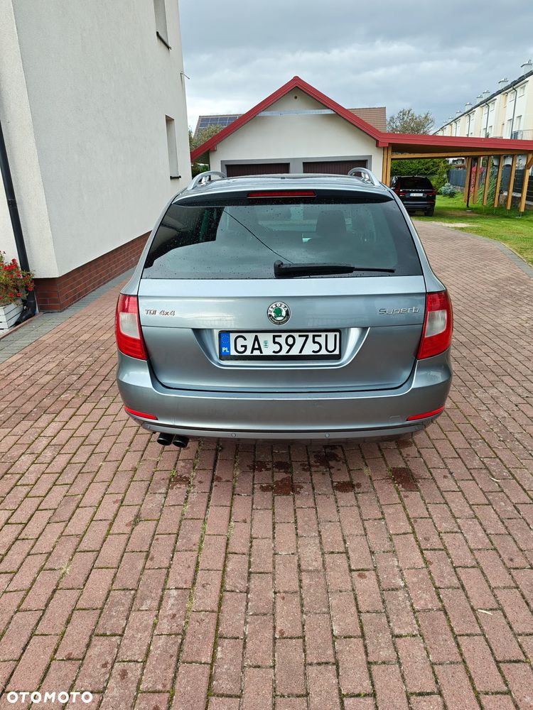 Skoda Superb 2.0 TDI 4x4 Ambition DSG - 8