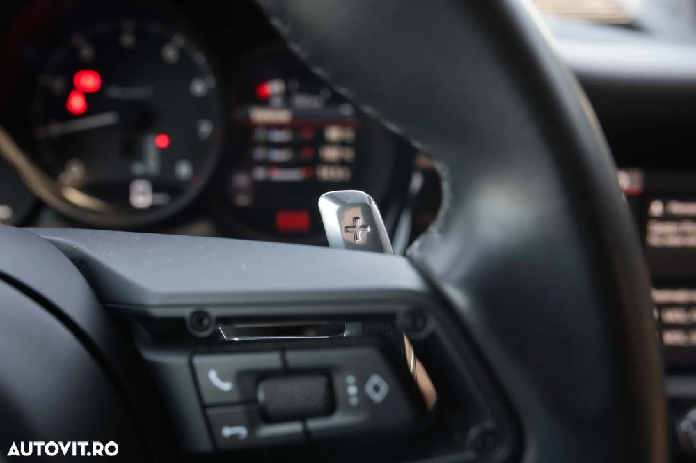 Porsche Macan T - 18