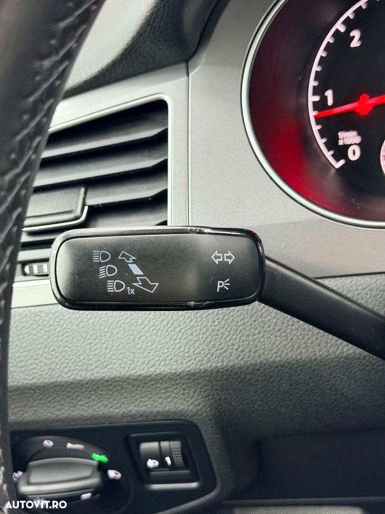 Volkswagen Golf Sportsvan 1.6 TDI (BlueMotion Technology) Comfortline - 30