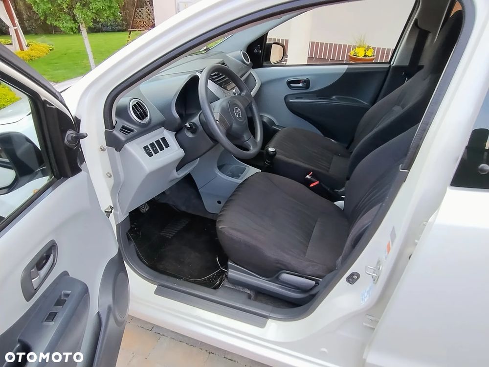 Nissan Pixo - 7