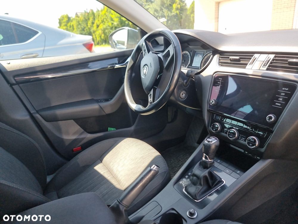 Skoda Octavia 2.0 TDI 4x4 Ambition DSG - 9