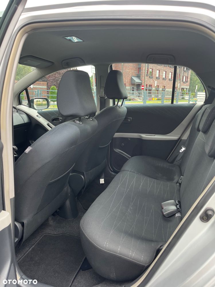 Toyota Yaris 1.3 Sol - 7