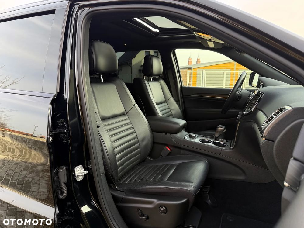 Jeep Grand Cherokee - 18