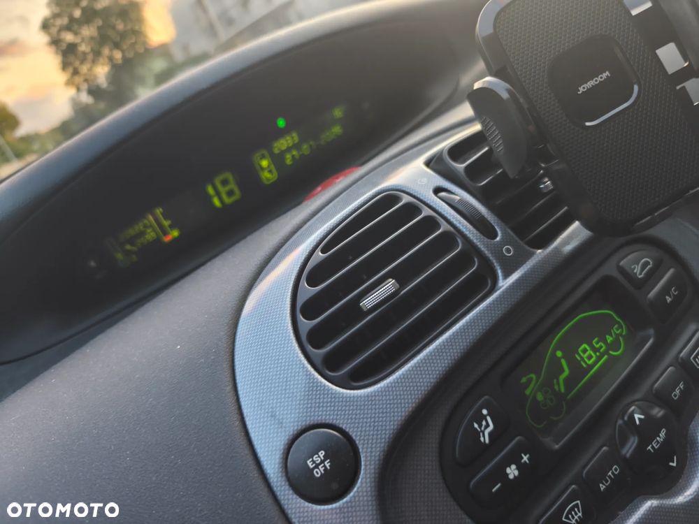 Citroën Xsara Picasso 1.6 HDI Impress Pack - 11