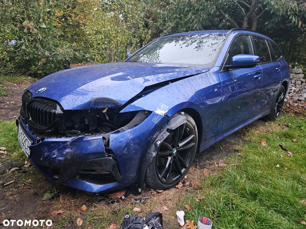 BMW Seria 3 2021 photo 2