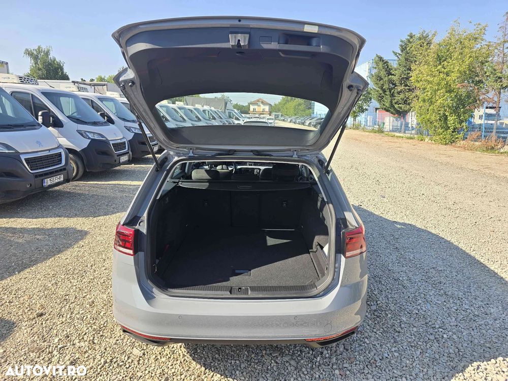 Volkswagen Passat - 8
