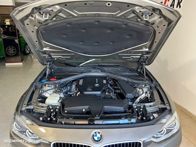 BMW 320 d Touring xDrive Auto - 23