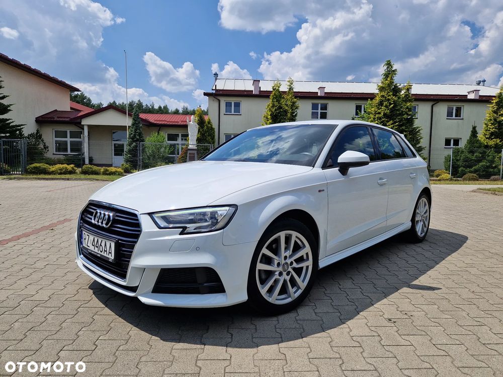 Audi A3 Sportback - 1