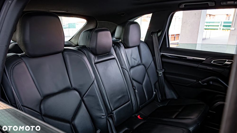 Porsche Cayenne - 7
