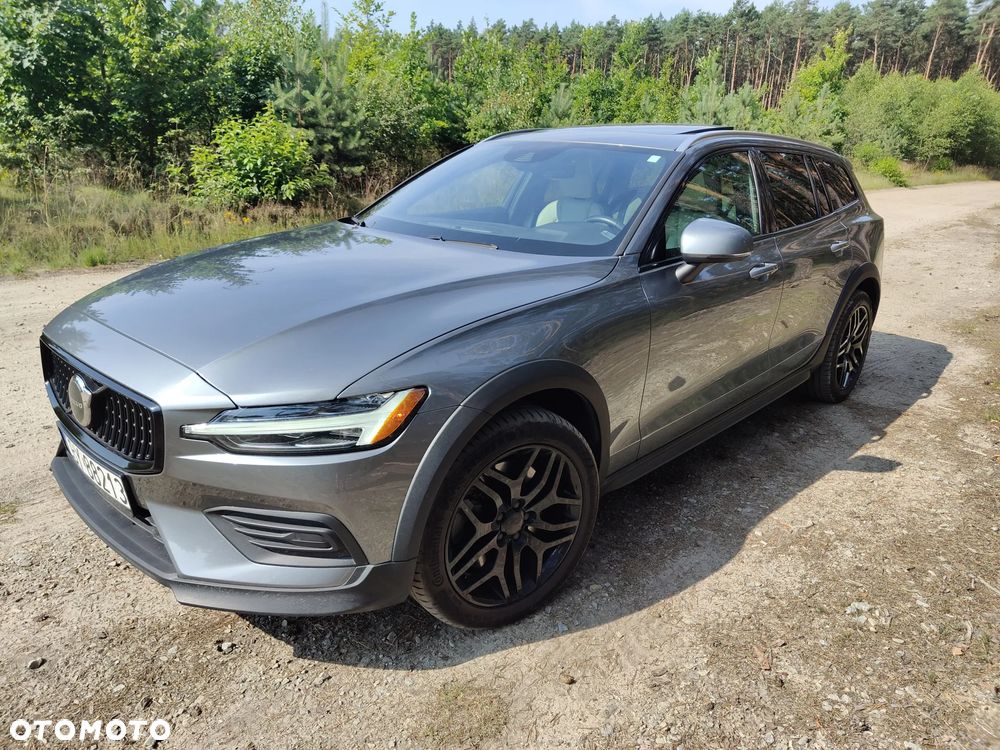 Volvo V60 T5 AWD Geartronic Momentum Pro - 1