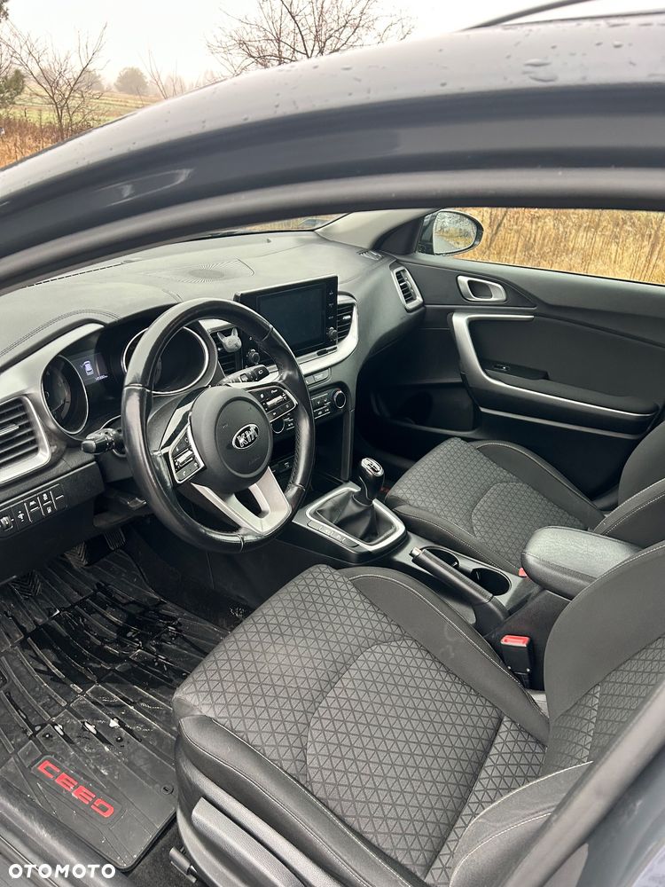 Kia Ceed 1.6 CRDi SCR L - 16