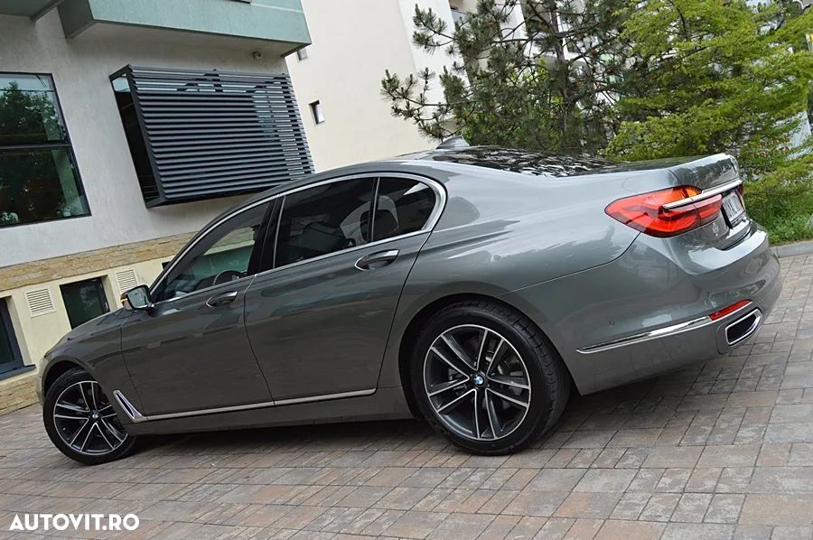 BMW Seria 7 730d xDrive - 27