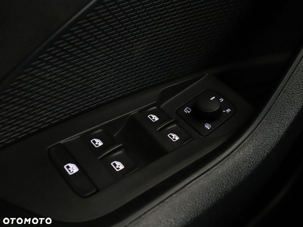 Skoda Octavia 2.0 TDI DSG RS - 36