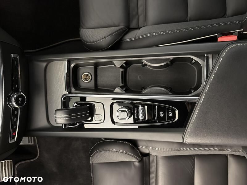 Volvo S60 B5 B AWD R-Design - 22