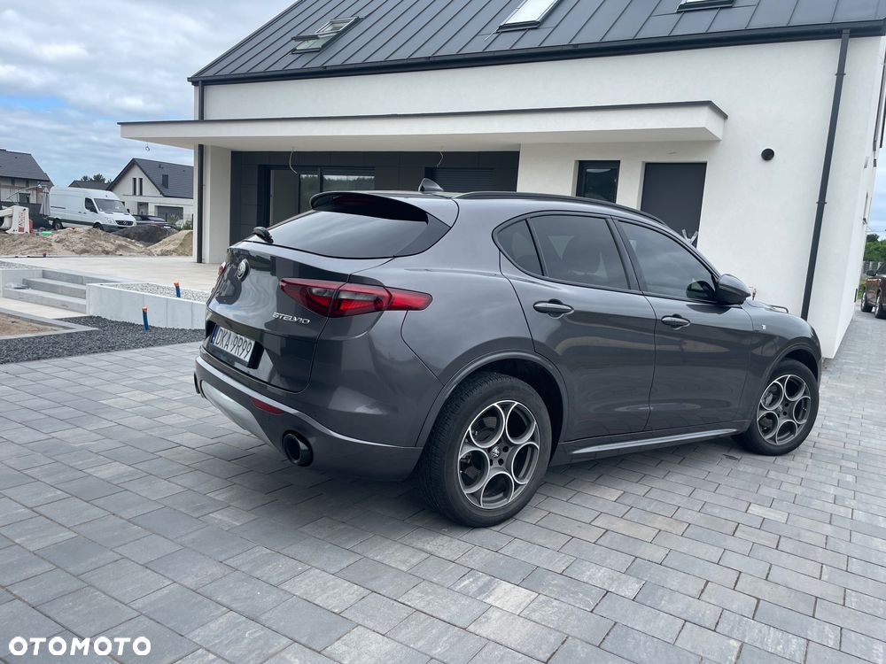 Alfa Romeo Stelvio 2.0 Turbo TI Q4 - 4