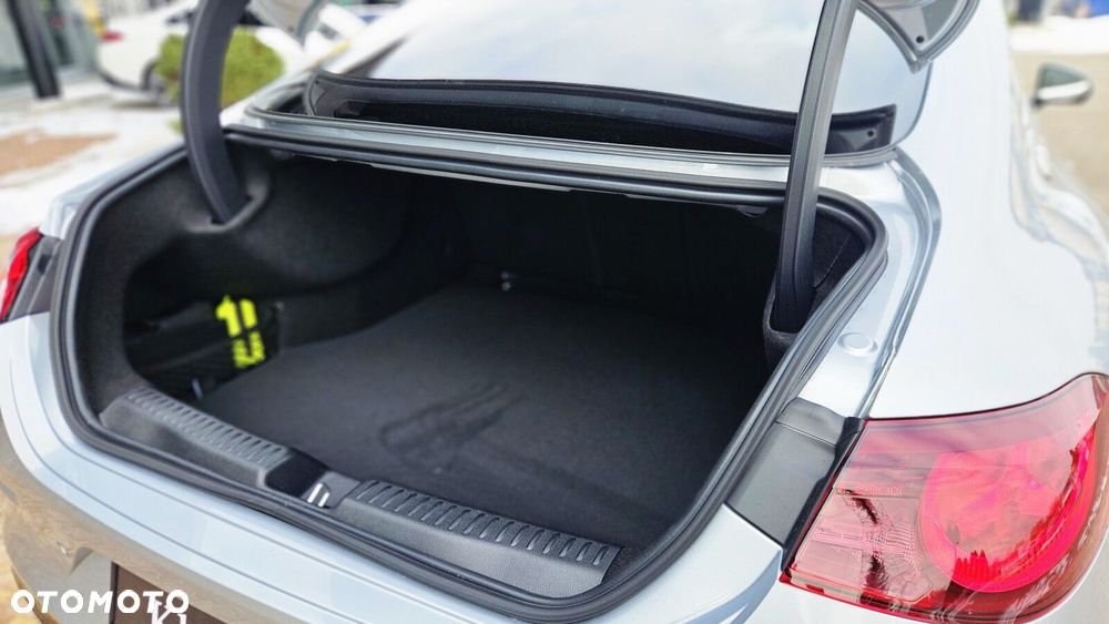 Mercedes-Benz CLA - 10