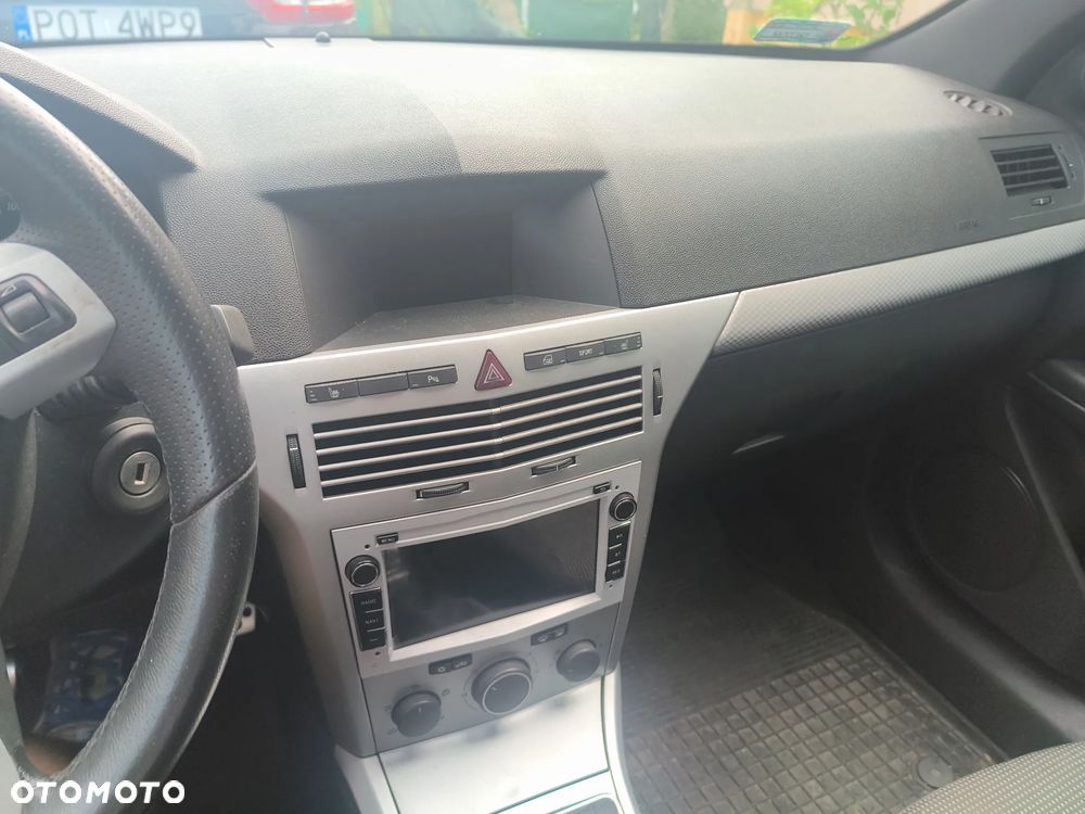 Opel Astra 2.0 T Cosmo - 3