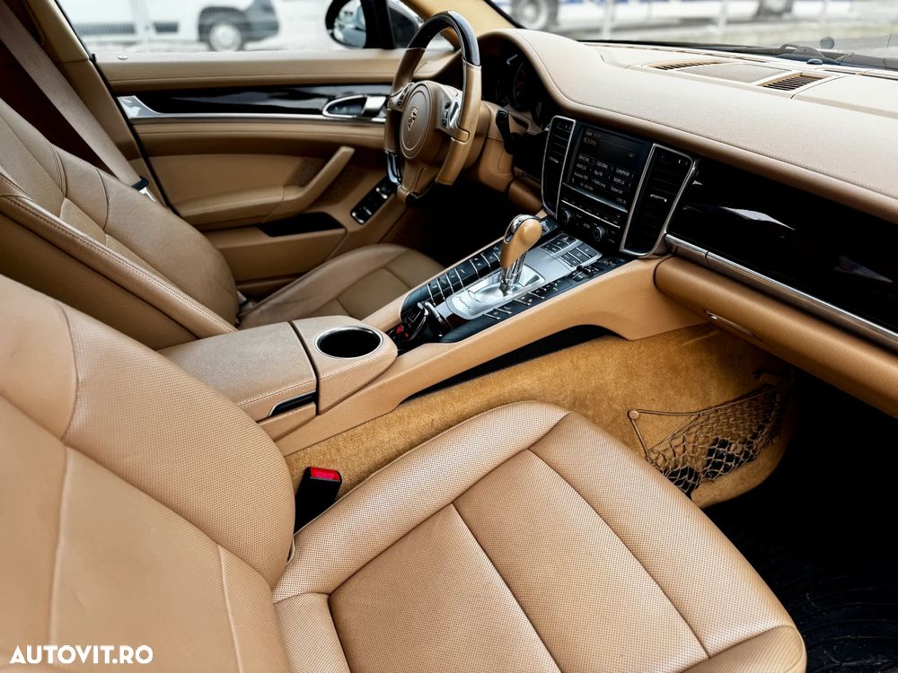 Porsche Panamera 4 PDK - 10