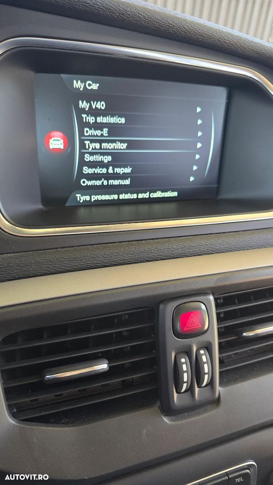 Volvo V40 D3 Aut Momentum - 19