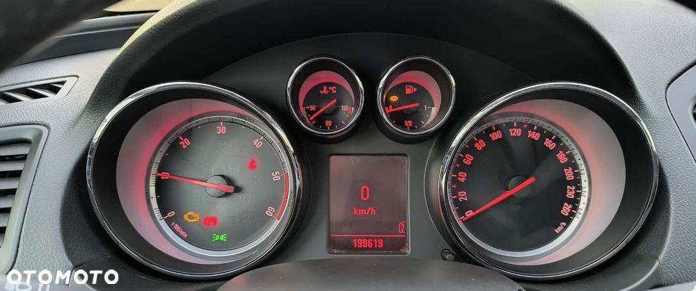 Opel Insignia 2.0 CDTI Design Edition - 33