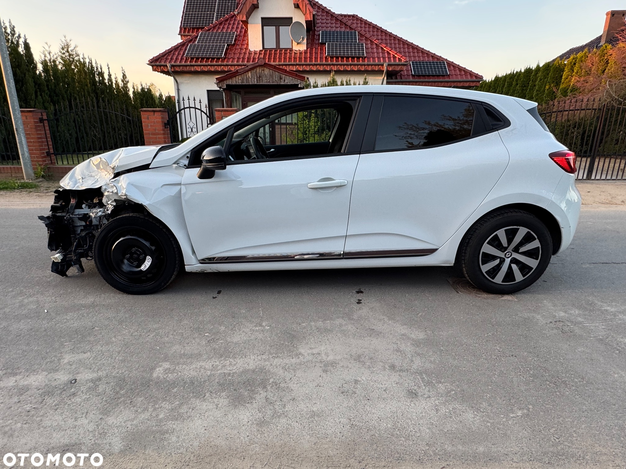 Renault Clio BLUE dCi 100 EVOLUTION - 4