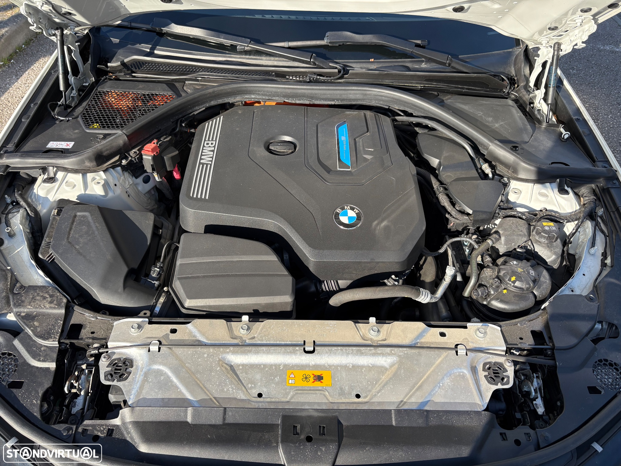 BMW 330 e Auto - 21