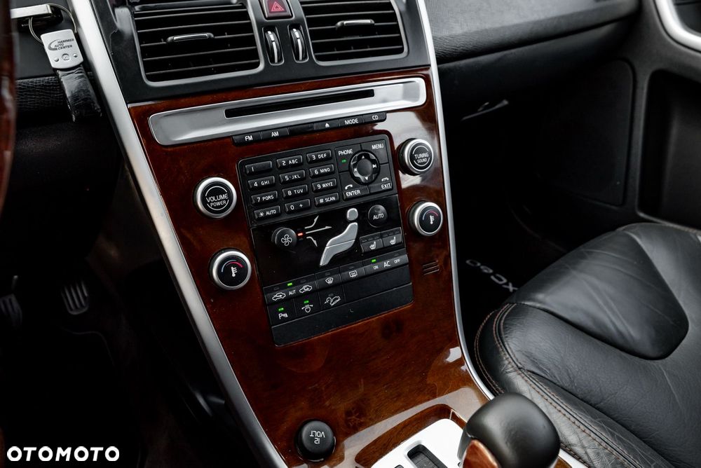 Volvo XC 60 T6 AWD Momentum - 30