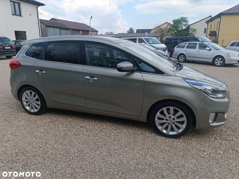 Kia Carens 1.7 CRDi 115 Dream Team Edition - 14