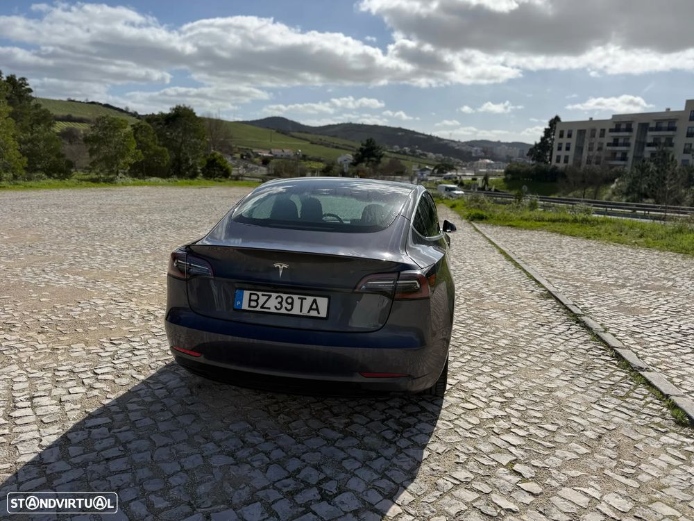 Tesla Model 3 RWD - 4