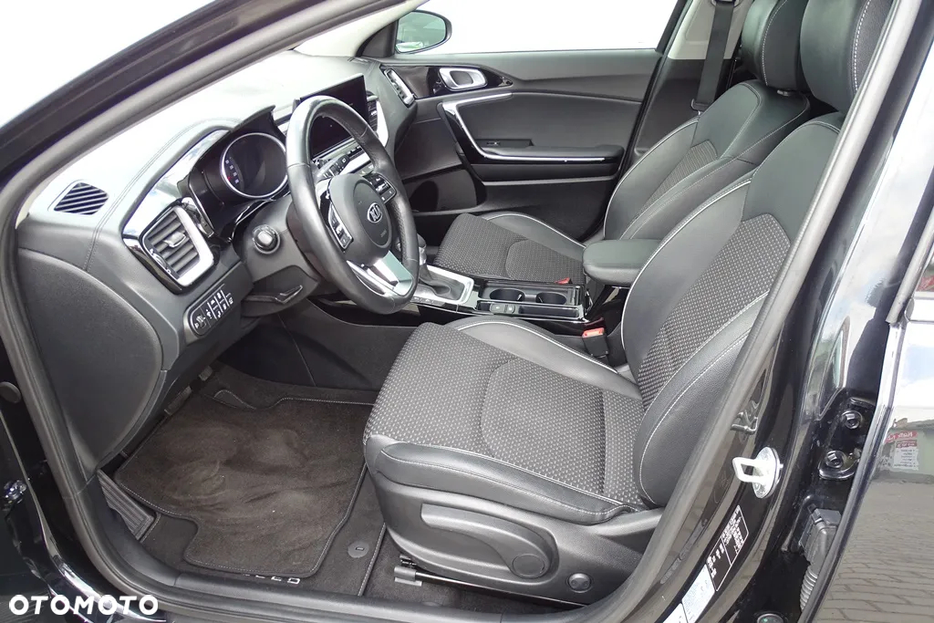 Kia XCeed 1.6 T-GDI L Business Line DCT - 18