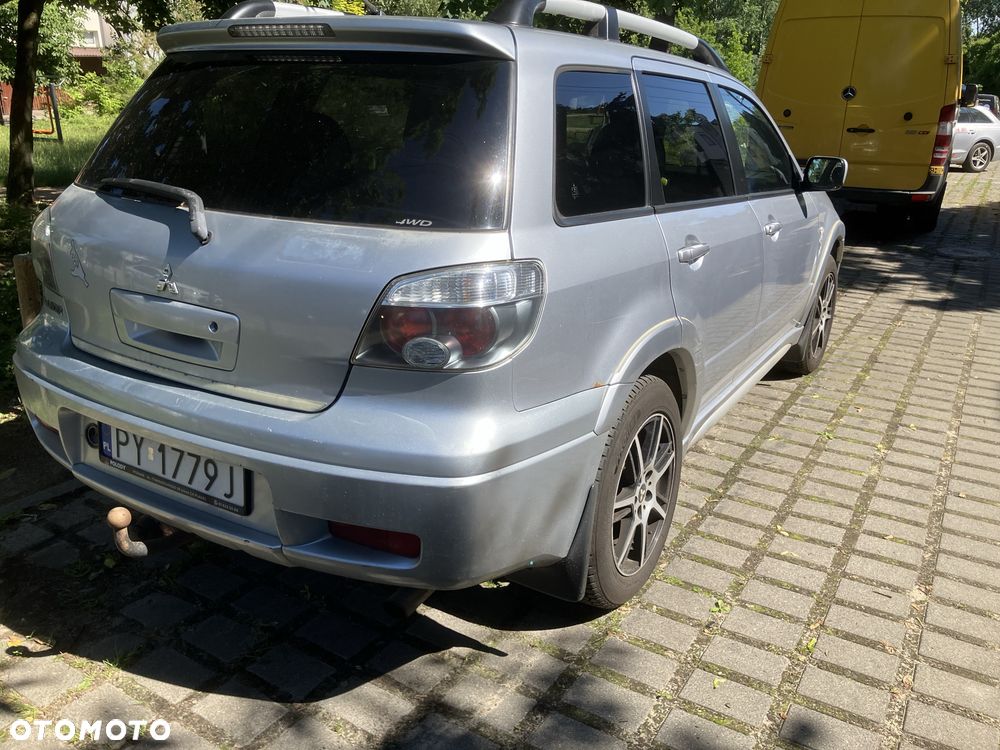 Mitsubishi Outlander - 5