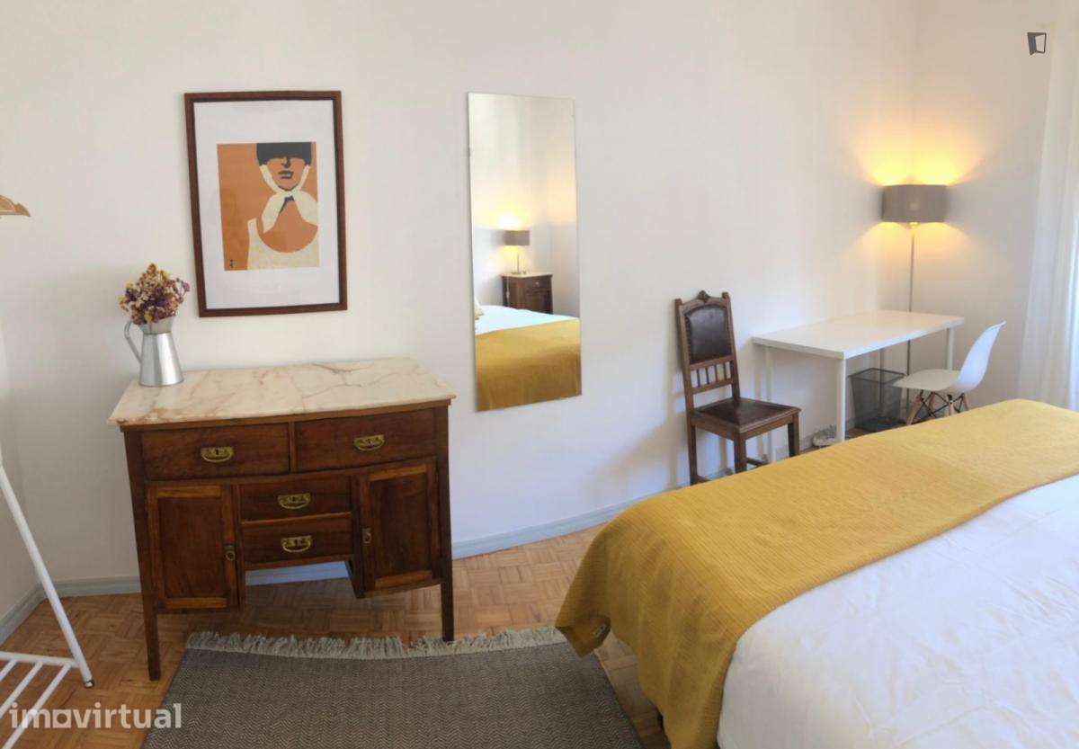Quarto - localizado em Anjos Lisbon - Grande imagem: 2/28