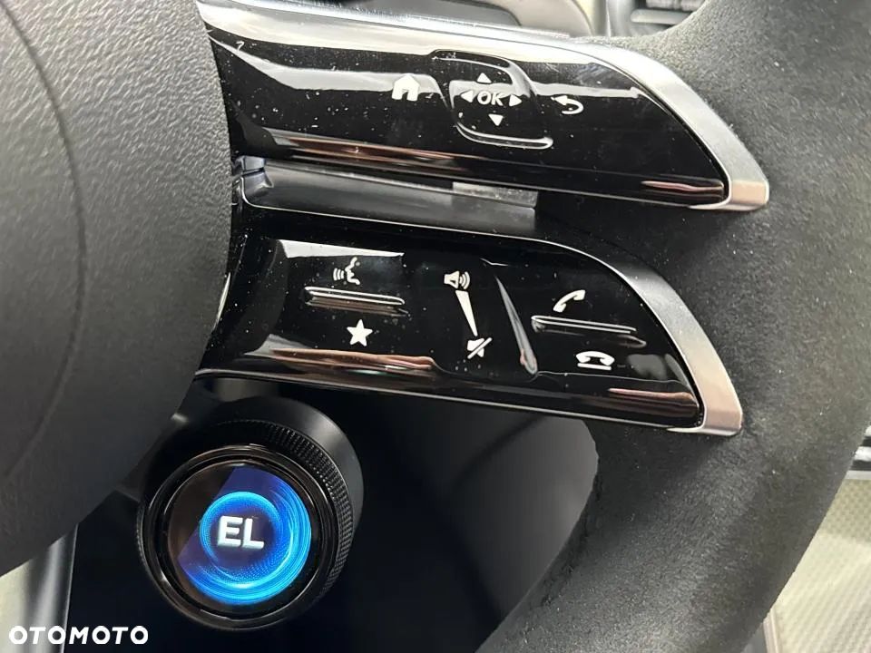 Mercedes-Benz GLC - 16