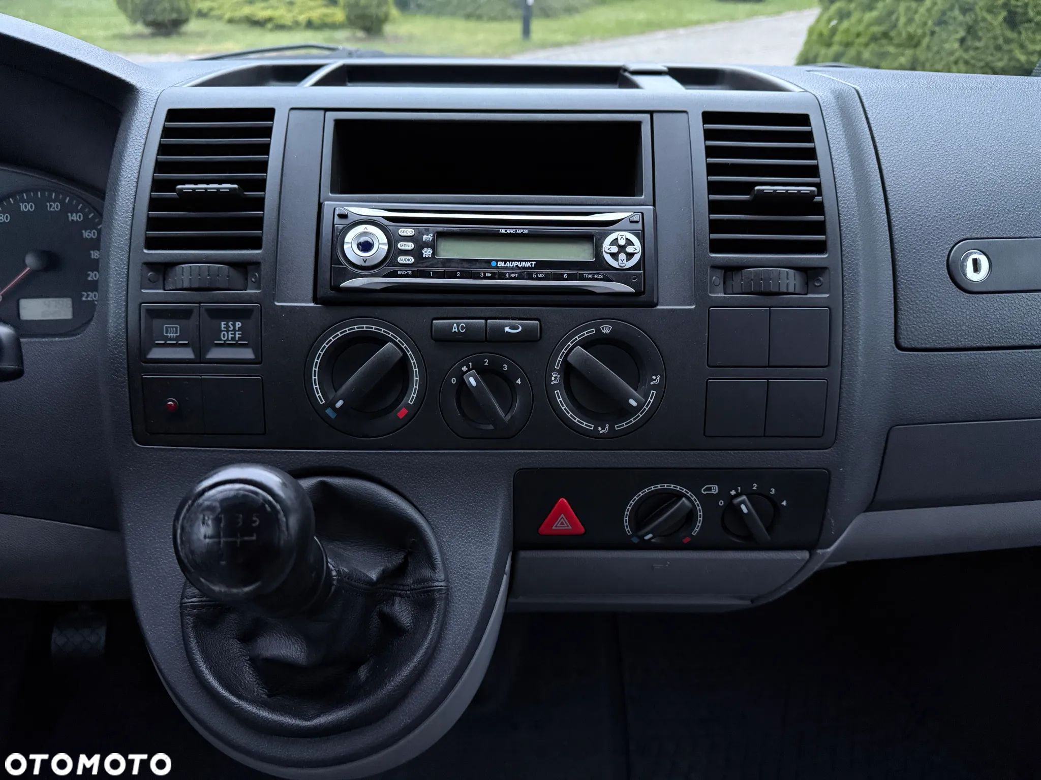 Volkswagen Transporter - 28