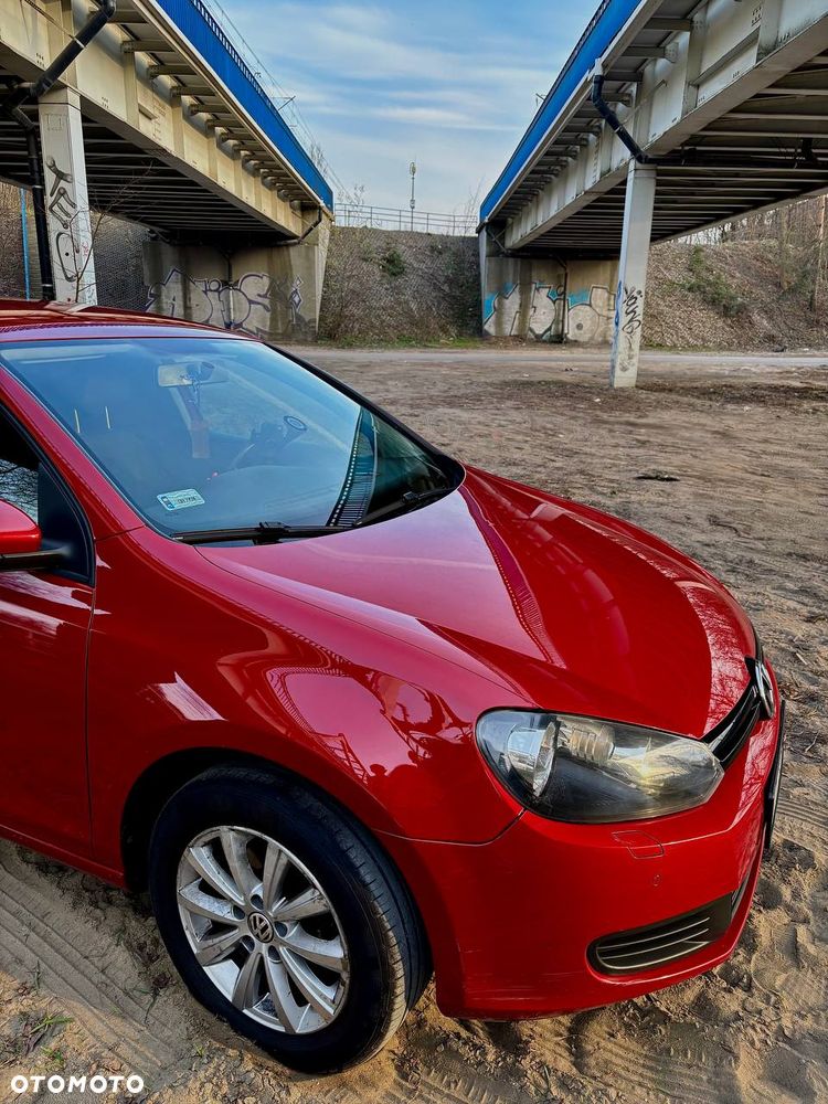 Volkswagen Golf - 6