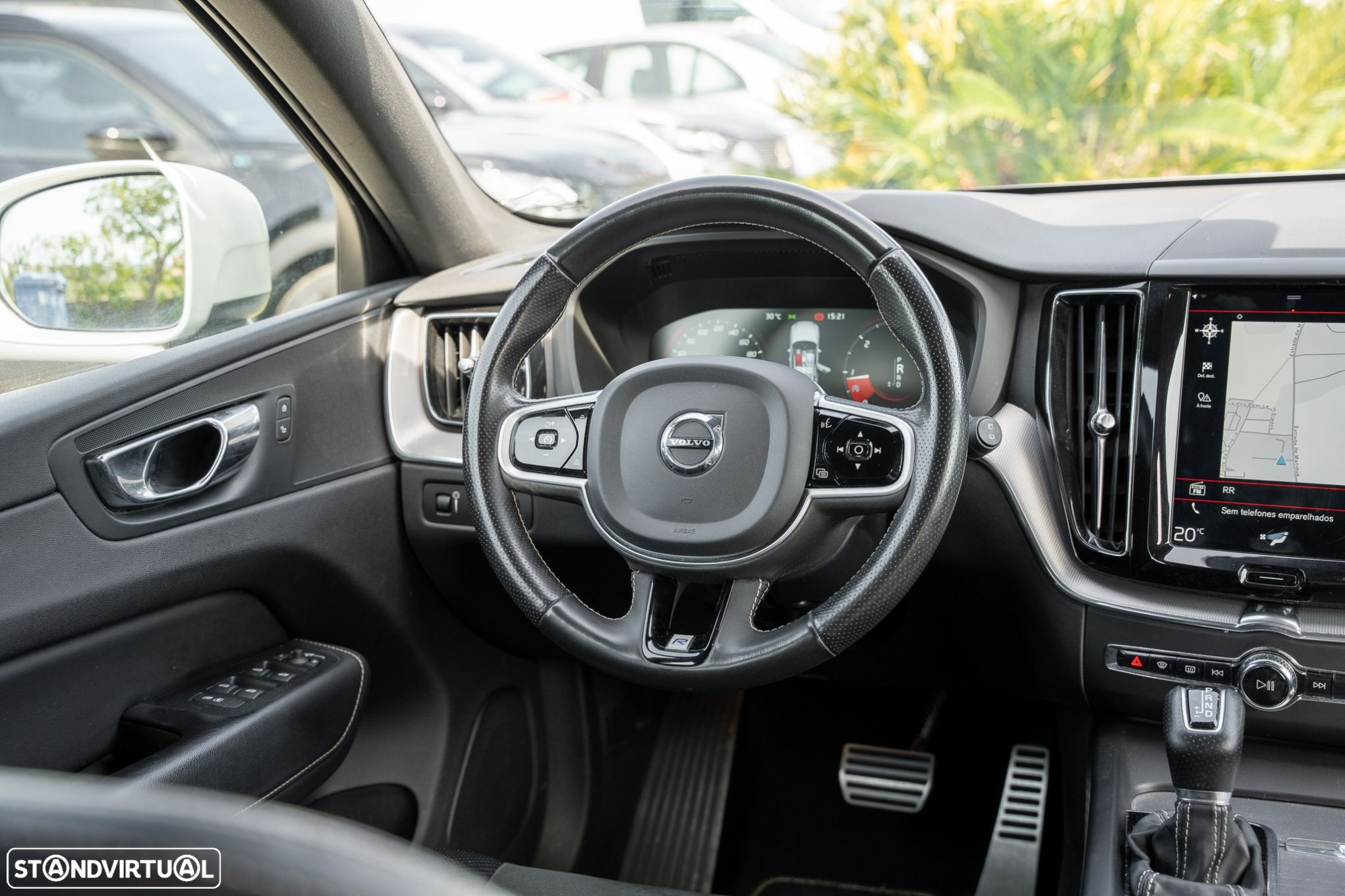 Volvo XC 60 2.0 D4 R-Design Geartronic - 7