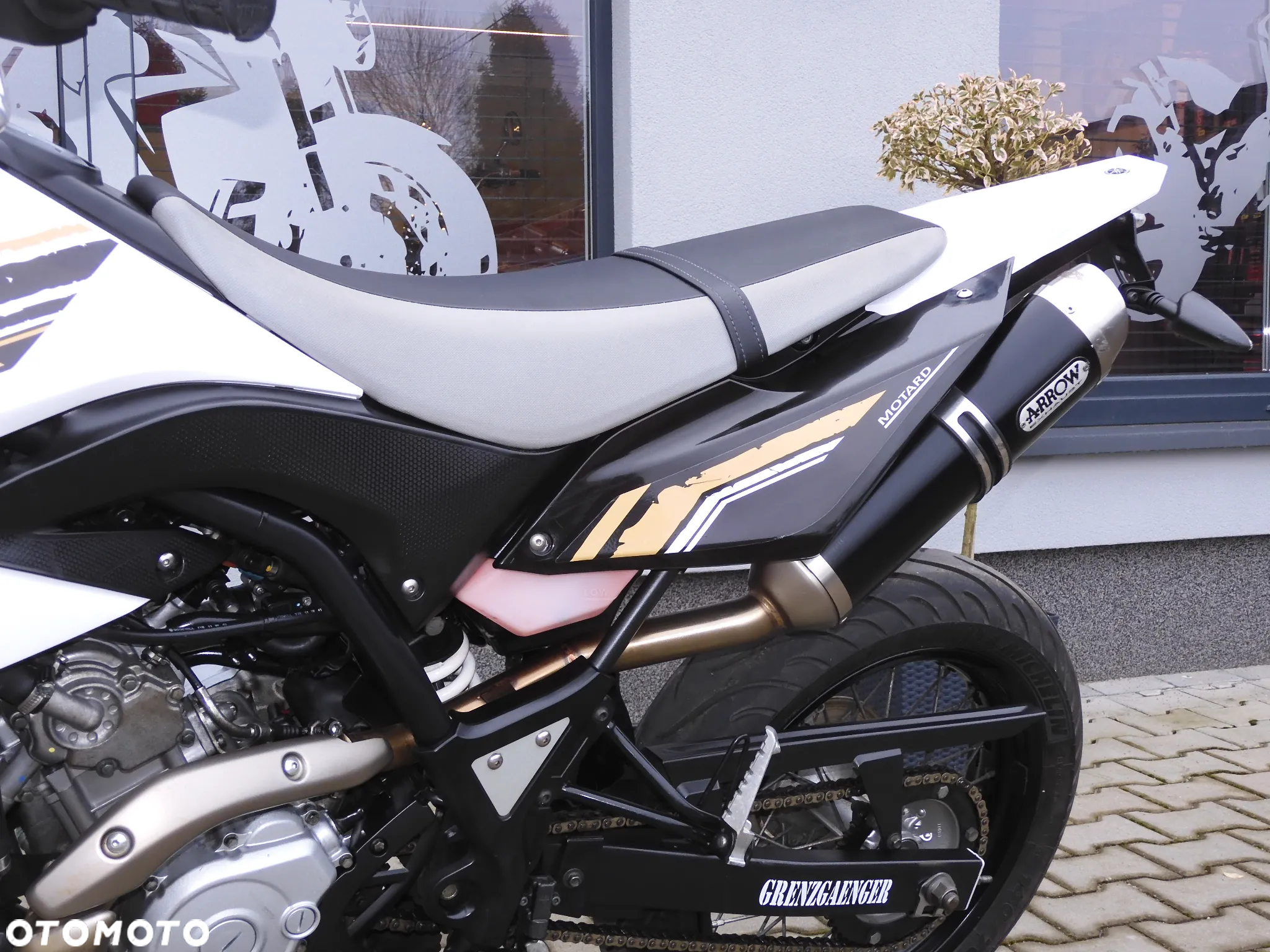 Yamaha WR - 25