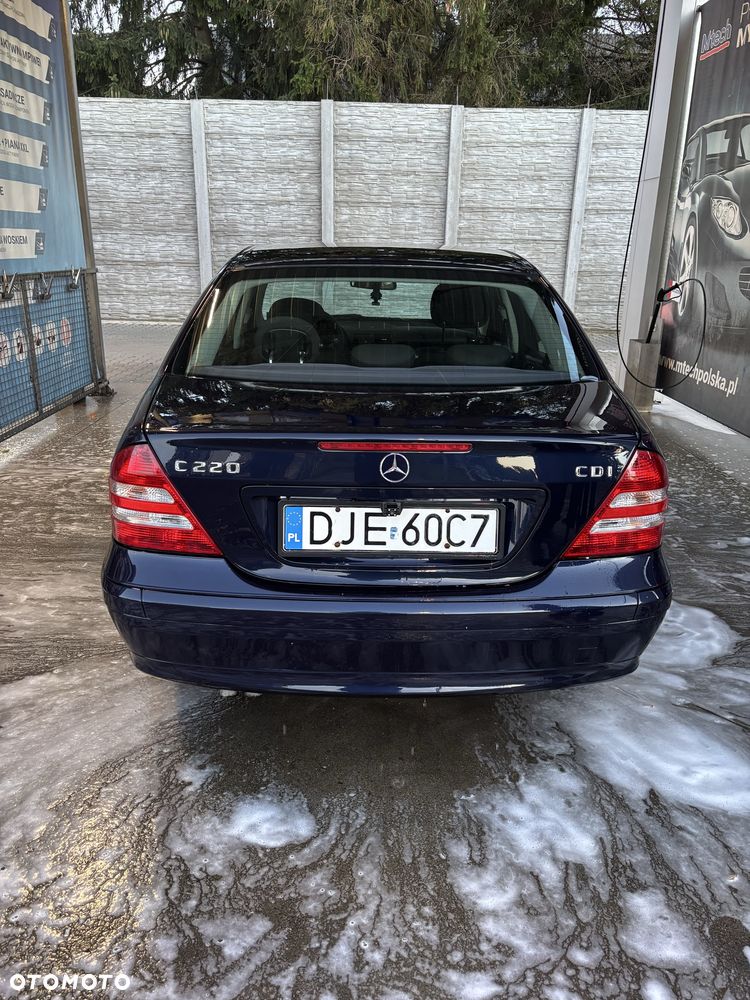Mercedes-Benz C-Class 2006 photo 4