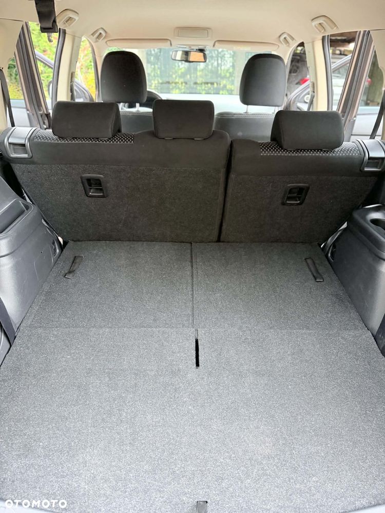 Mitsubishi Outlander - 27
