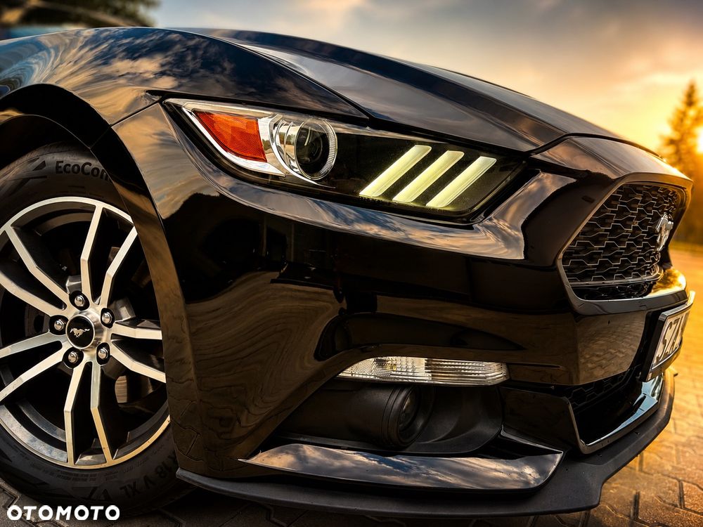 Ford Mustang - 2