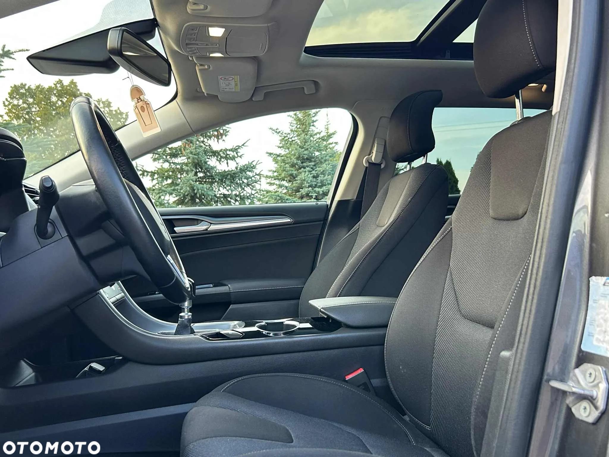 Ford Mondeo - 33