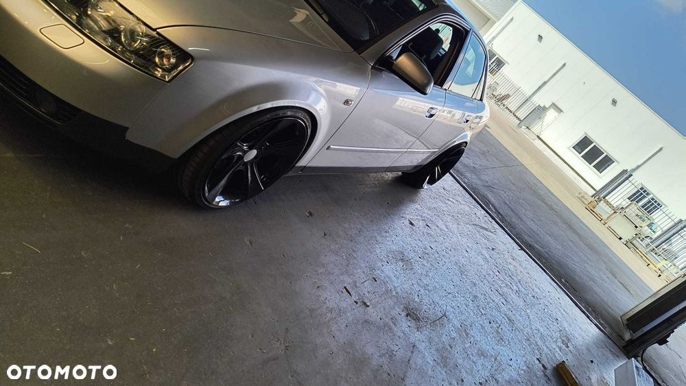 Audi A4 Limousine - 6