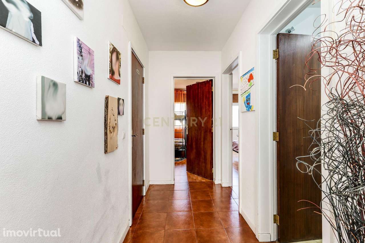 Apartamento T2 em Alfornelos com Vista Desafogada - Grande imagem: 3/15