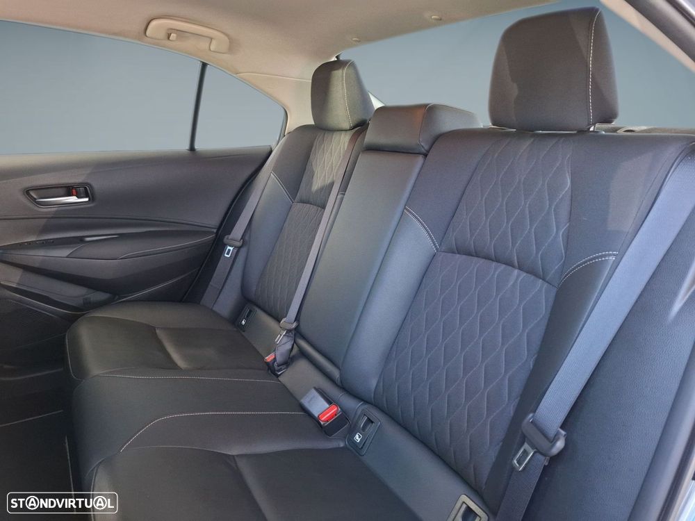 Toyota Corolla SD 1.8 Hybrid Luxury - 12