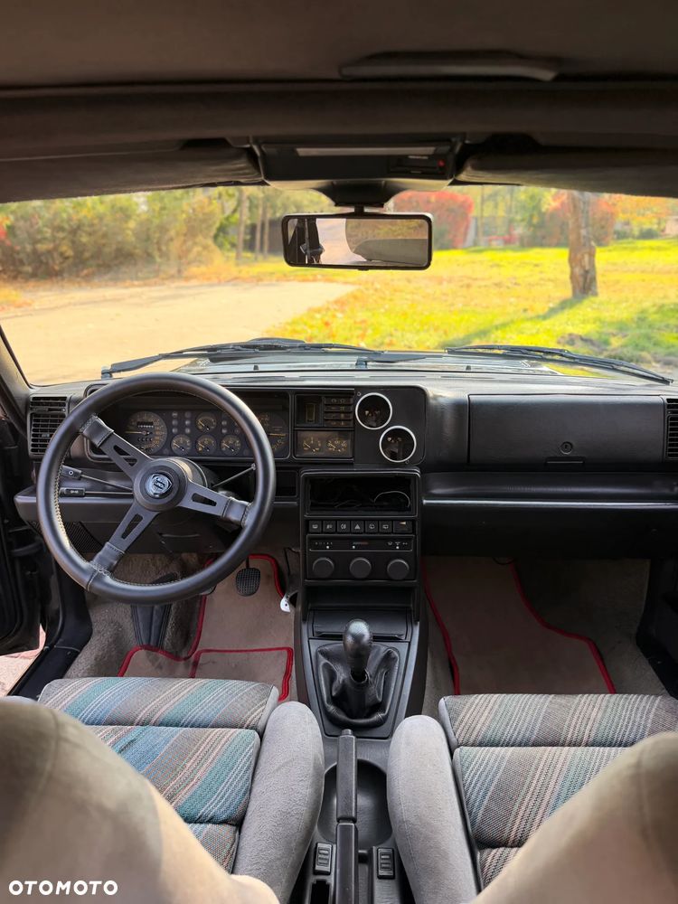 Lancia Delta 2000 HF Integrale 16V - 25