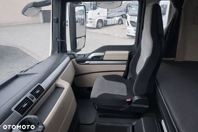 MAN TGX 18.460 Standard XXL AUTOMAT + RETARDER ! EURO 6, 2017 ROK ! - 16