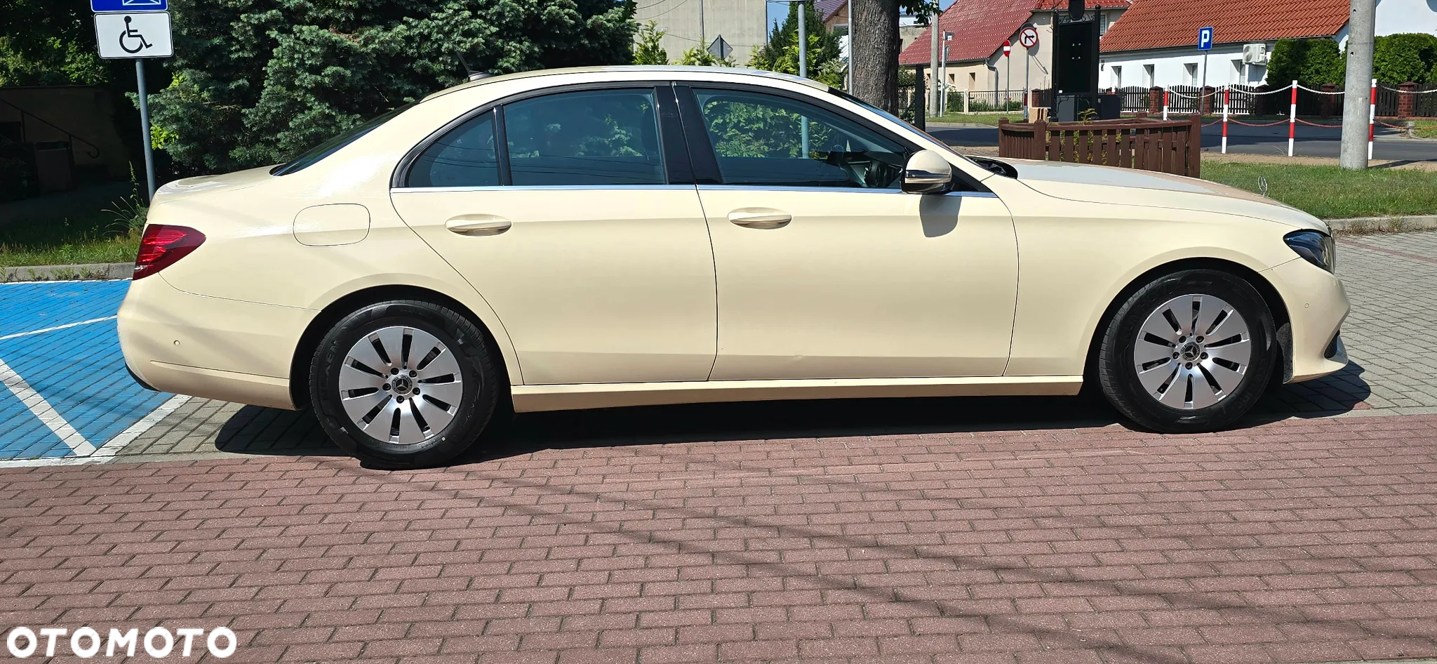 Mercedes-Benz Klasa E 200 d 9G-TRONIC - 5