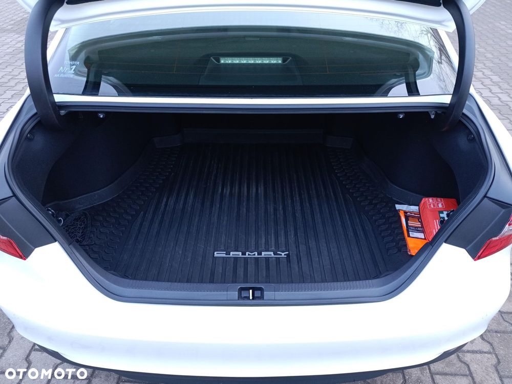 Toyota Camry 2.5 Hybrid Comfort CVT - 10