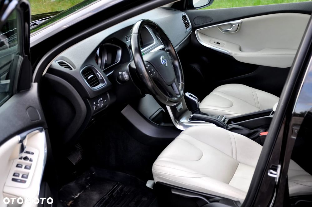 Volvo V40 T2 Geartronic Inscription - 27